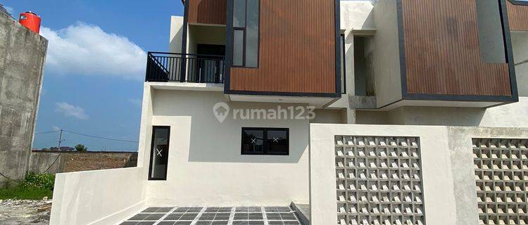 Rumah 2 Lantai Barat Kampus UMS 600 Jt-an 1