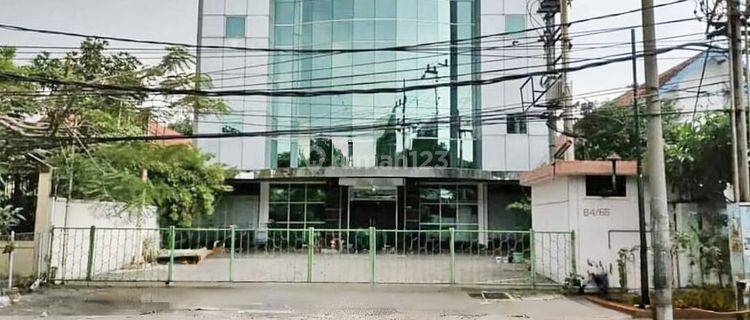 Sewa Gedung 3 Lantai Bekas Resto Tegalsari 1