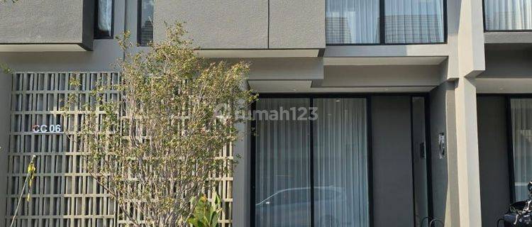 Rumah Baru 2 Lantai , Dekat Bandara Juanda 1