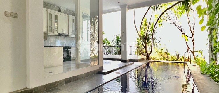 Luxurious House 4Br With Pool, Strategic Location At Kemang Jakarta Selatan 1