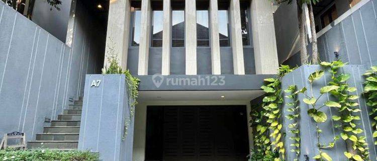  Rumah 3 Lantai Semi Furnished di Jl Arco Raya, Cipete 1