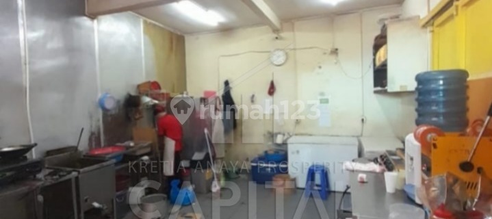 Ready-to-Use Shop House with a Good Strategic Position in Cipadung, Bandung City 1