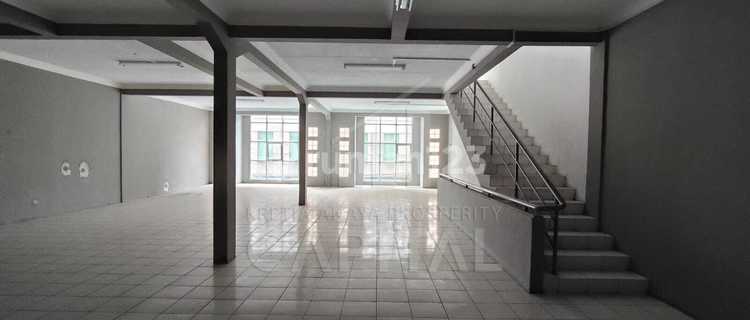 3-Story Shop House for Rent, Strategically Located in Rendeng, Suitable for Business in Banceuy, Bandung 1