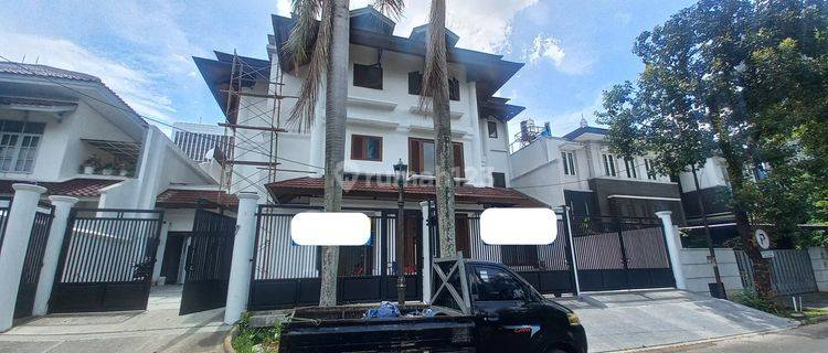 Rumah Habis Renov Area Patra Kuningan, Bisa Sewa Per Lantai Atau Sekaligus 1