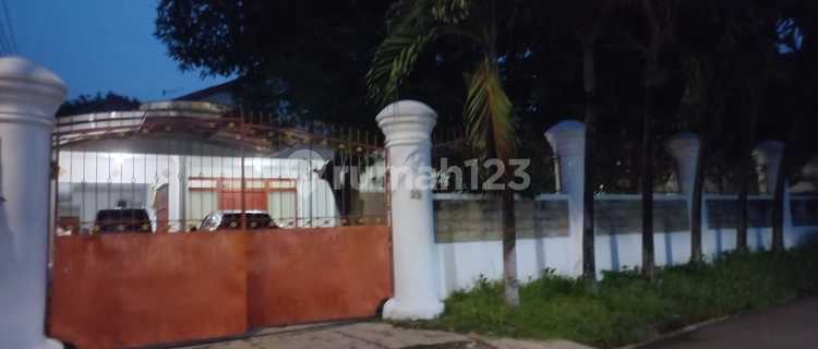 Suitable for building a Cluster/Residential Area, 250 meters to Ulujami Raya. 1