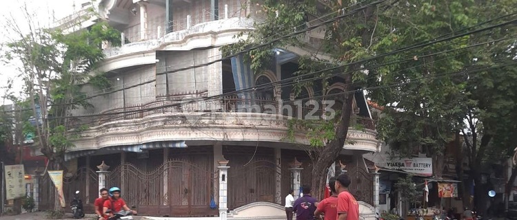 Shop House on Jl Usman Sabar, Gresik Center, Strategically Located with Main Road Access 1