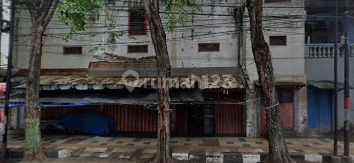 Shop House at Zero Panglima Sudirman Street, Tuban, Strategic Location, Affordable. 1