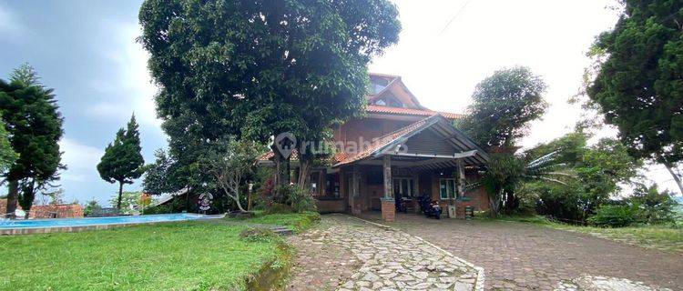 Villa Padasuka Bandung 1