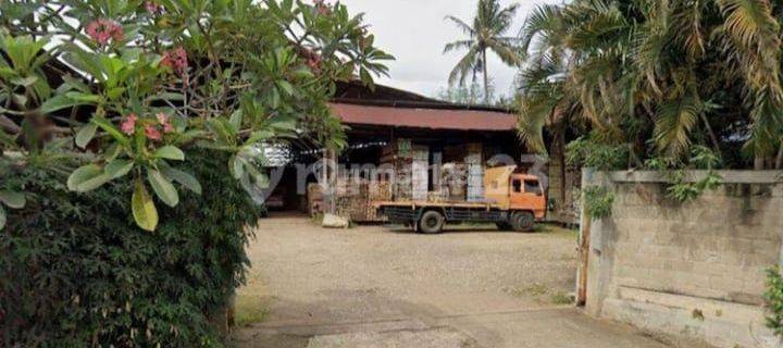 Gudang Terbuka di Pondok Bambu, Jakarta Timur 1