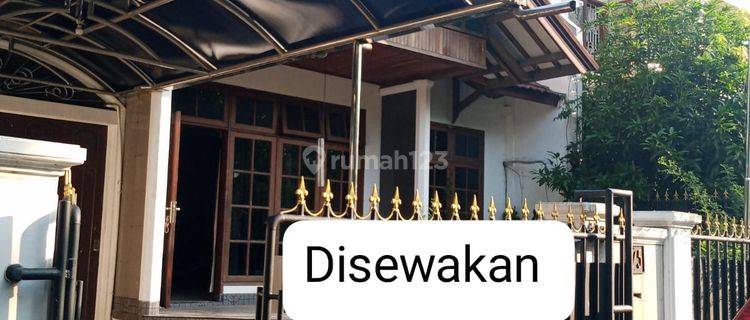 Rumah Asri Siap Pakai di Rawamangun, Jakarta Timur 1