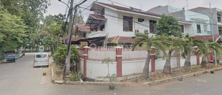 Rumah Hoek Strategis di Kelapa Gading, Jakarta Utara 1