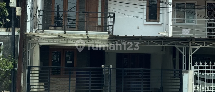 2-Story House for Sale, Ready to Occupy. House Located on a T-Junction. 1