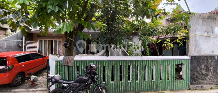 Strategic House Near Jombor & Magelang Street Ideal for Residence, Boarding, or Business Sinduadi, Mlati, Sleman 1