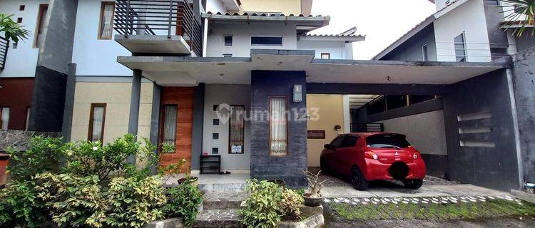 Rumah 4 Kamar Di Dalam Perum Graha Estetika Damai Dekat Ugm 1