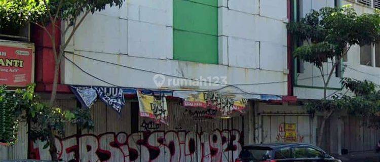 Bangunan Komersial di Lokasi Premium Jl Slamet Riyadi Laweyan Surakarta 1