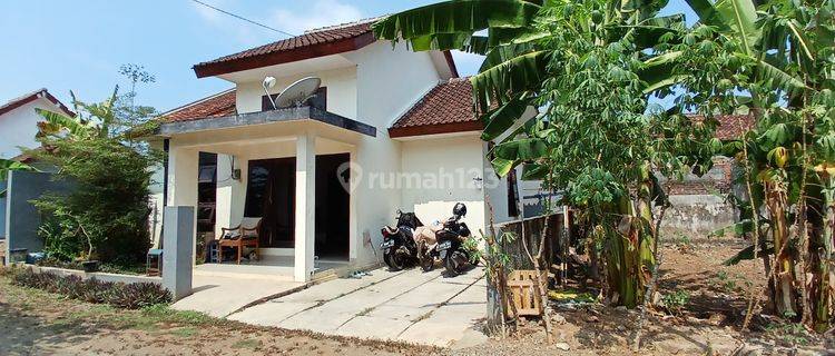 Rumah Tinggal Lokasi Dekat Wisata Studio Gamplong Moyudan Sleman 1