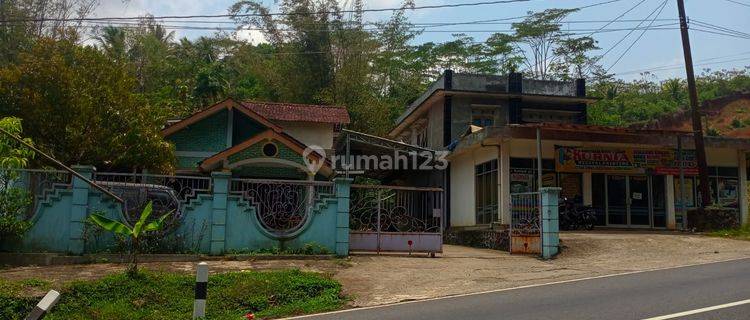 Rumah Tinggal & Ruang Usaha Lokasi Strategis di Jl Raya Salaman - Purworejo 1