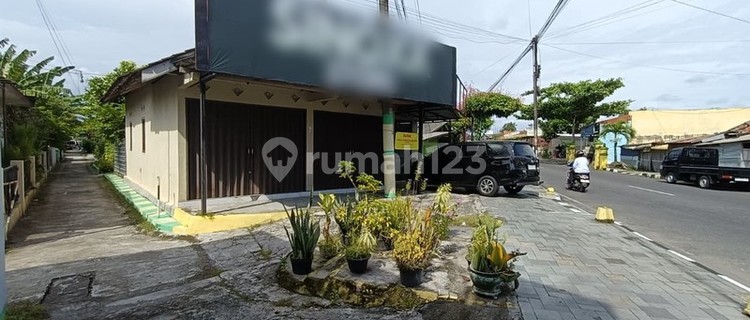 Strategic Shop House in Wates City Center Strategic Investment on Main Road Kulon Progo 1