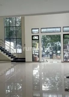 New Strategic Ruko on Dago Main Road Suitable for Bank Office 1