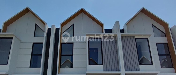 Eastern Park House Sukolilo, East Surabaya, Row 3 Car 1