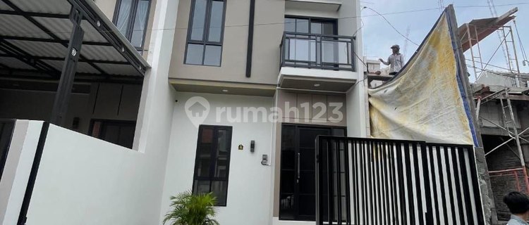 New 2-Story Modern Minimalist House in Kedinding Lor, Row with 5-6 Meter Road 1