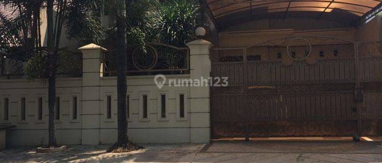 Rumah mewah banyumanik, jln cemara 1