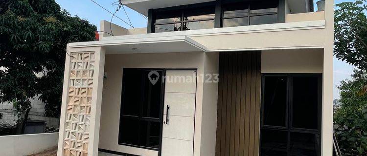 Rumah Sampangan Depan Kampus Akpelni Jalan Lebar 1