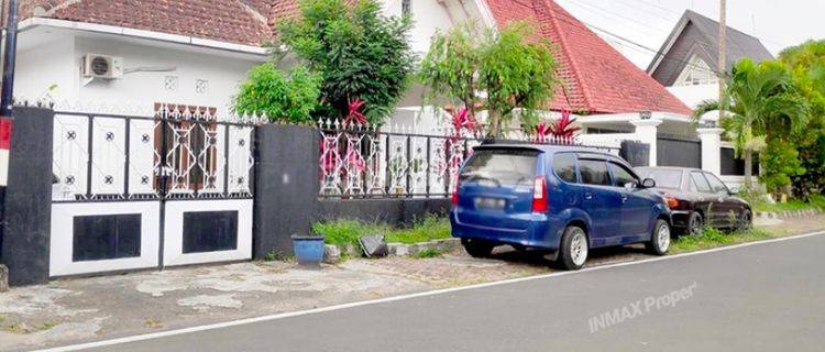 Rumah klasik Bagus Murah Strategis daerah Pulau2 Malang 1