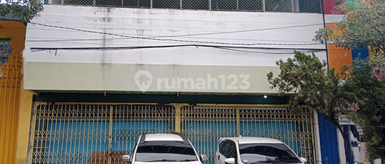 For Sale Cheap Strategic 3-Story Shop House Zero Road Main Street Soekarno Hatta Station Pasuruan Front of Big Market Heavy Traffic Near Alun Alun Taman Hayati, BCA, Delta Superstore Veteran Pantura Main Road Access Suitable for Business Plans, Herbal Medicine Store, Souvenir Center, Expedition, Investment 1