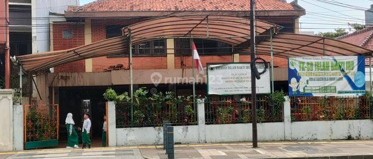 Rumah Dijual Buat Sekolah , Kantor Atau Hunian Strategis 1