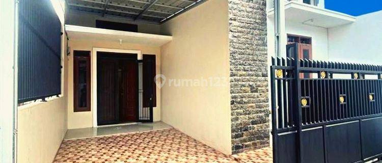 Di jual rumah siap huni di jalan bunga terompet Medan selayang  1