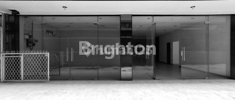 Tandem 3 Units of 4.5-Story Shophouses in Soepomo, Tebet 1