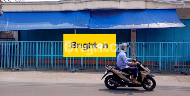 STRATEGIC 2-STORY SHOPHOUSE WITH SPACIOUS BUILDING IN CIRACAS, EAST JAKARTA 1