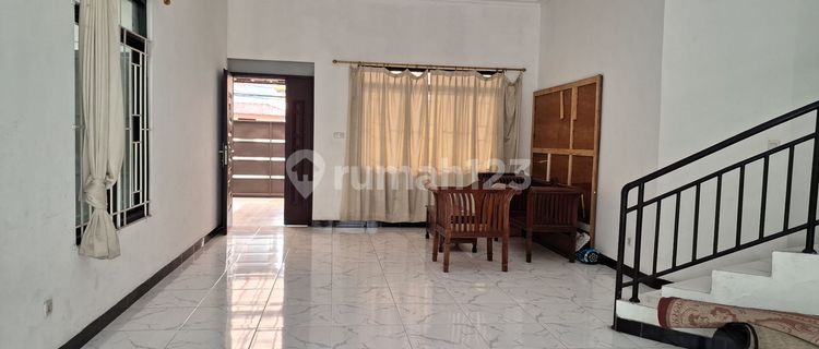 Rumah 3 Lantai Bukit Duri Tebet Jakarta Selatan Parkir 6 Mobil 1