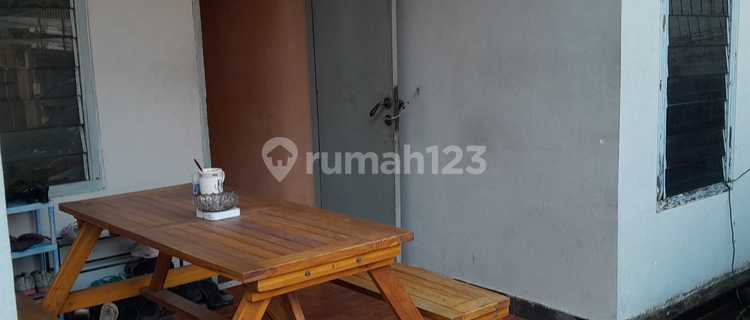 House in Anggrek Neli, move-in ready and great for investment in West Jakarta. 1