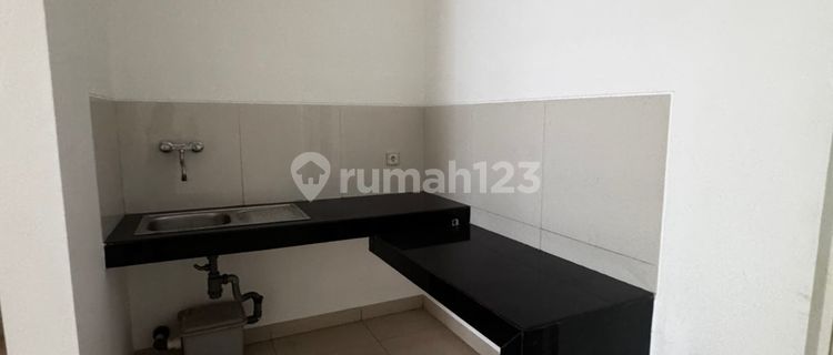 5 V May For Rent House 6X15 in Green Lake Cluster Europe 1