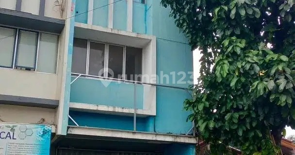 27 V Js for Rent, 3-Storey Shop House in East Ciputat 1