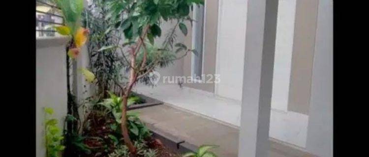 Disewakan Cepat Rumah Perumahan Green Garden  1