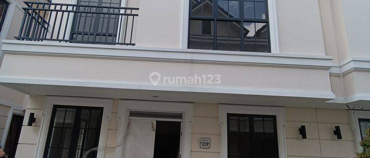 Rumah Lavon Swan City 4 lt Rapih siap huni, harga murah 1