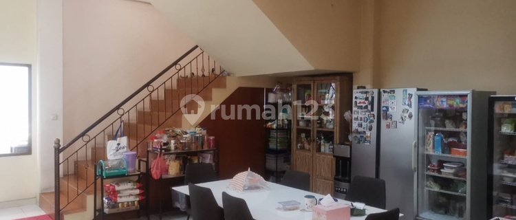 Cideng 2-Story House. Prime Location 1