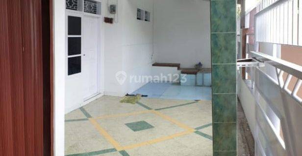 Rumah tengah kota Semarang siap huni dekat bandara dekat stasiun di Hasanudin Semarang Utara 1