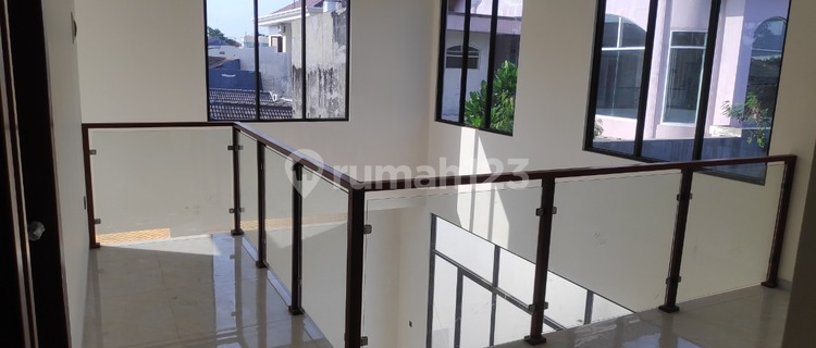 Rumah tengah kota Semarang dekat bandara dekat Binus dijual di Puri Anjasmoro Semarang barat 1