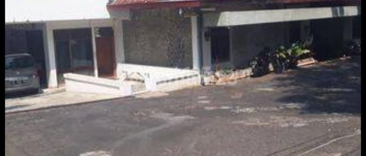 Rumah besar luas tengah kota Semarang atas kawasan elit dekat Simpang lima disewakan di Diponegoro Siranda Gajahmungkur Semarang Selatan 1