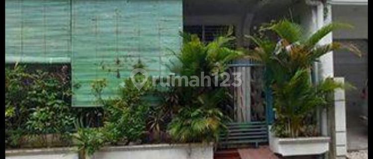 Strategic and affordable ready-to-occupy Semarang city center house near Simpang Lima, suitable for business or boarding, for sale in Karangwulan, Central Semarang. 1