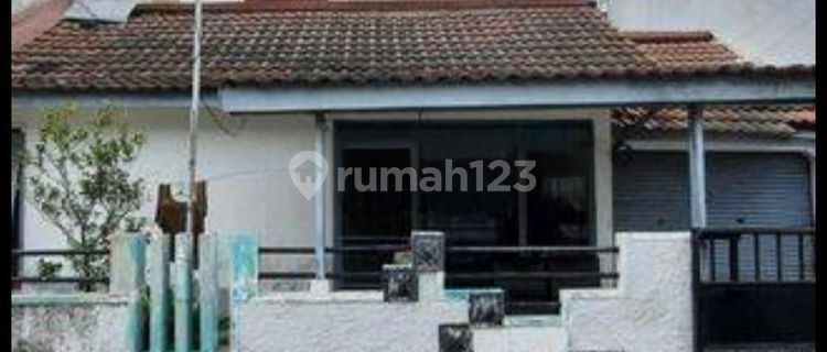 Land price calculated for house sale in North Semarang's Tanah Mas. 1