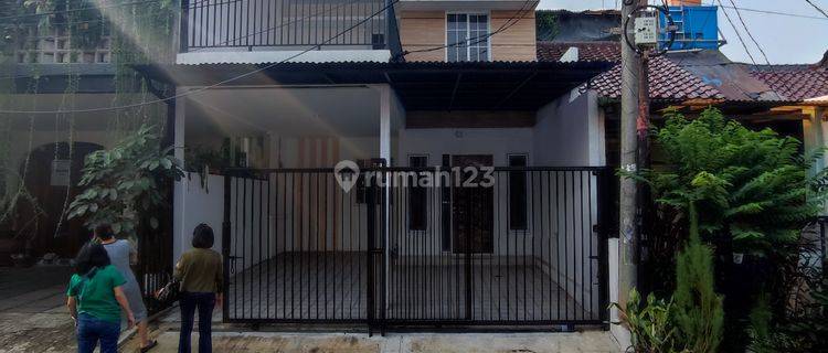 Rumah di Regensi Melati Mas Serpong Bsd, Tangerang Selatan SHM  1