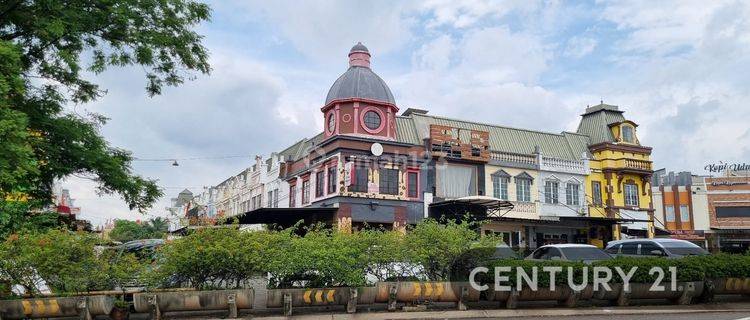 RUKO HOEK HADAP JALAN BOULEVARD KOTA WISATA CIBUBUR 1