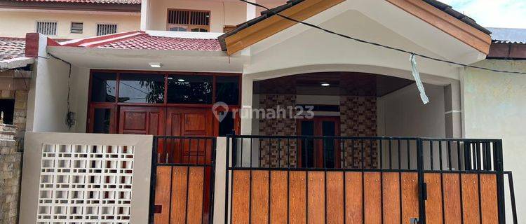 Di Jual Rumah Baru Siap Huni di Taman Harapan Baru 1