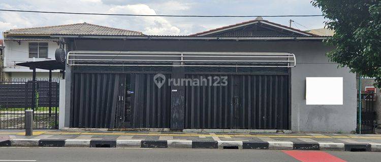 Rumah Hitung Tanah di Jatinegara Kaum Lokasi Untuk Usaha 1