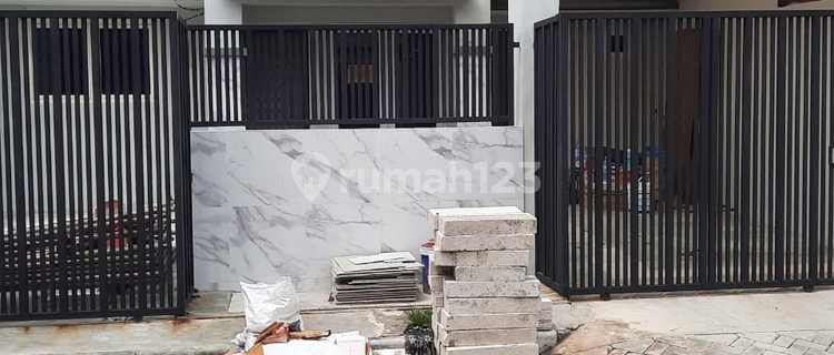 SHM House Mulyosari Prima Utara 1